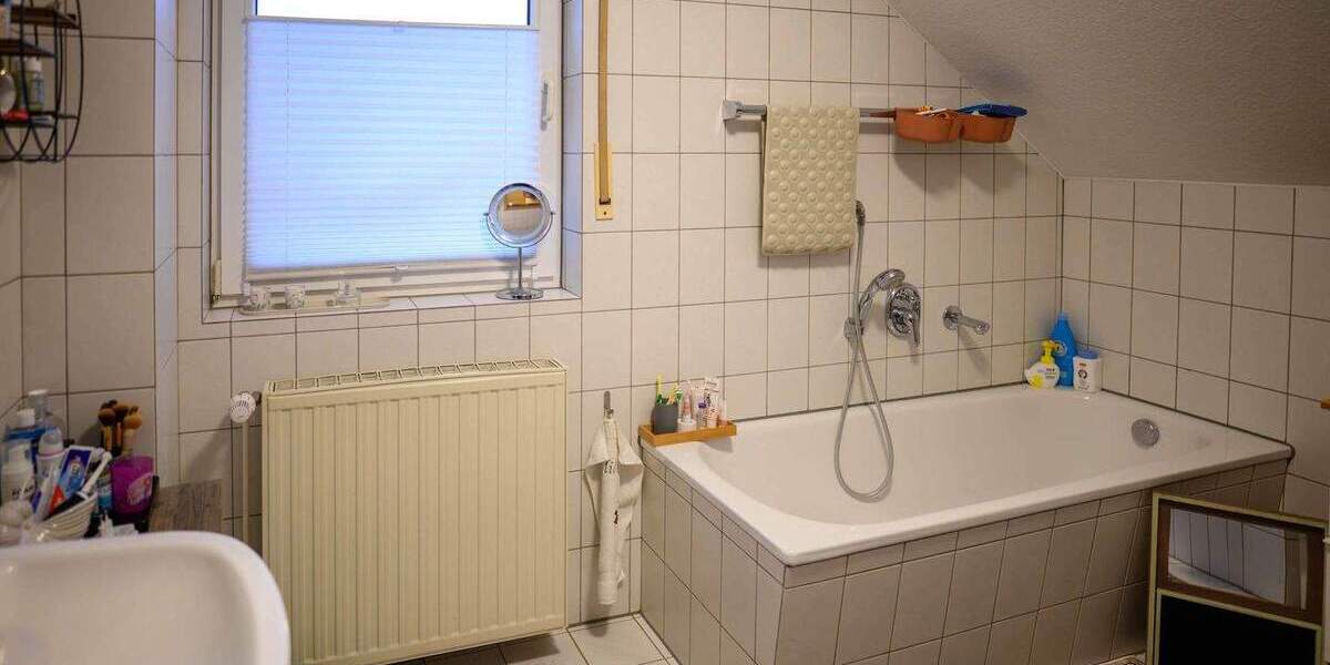 Geräumiges 1-2 Familienhaus mit Garten in ruhiger Wohnlage von Hamm-Rhynern 6 zimmer