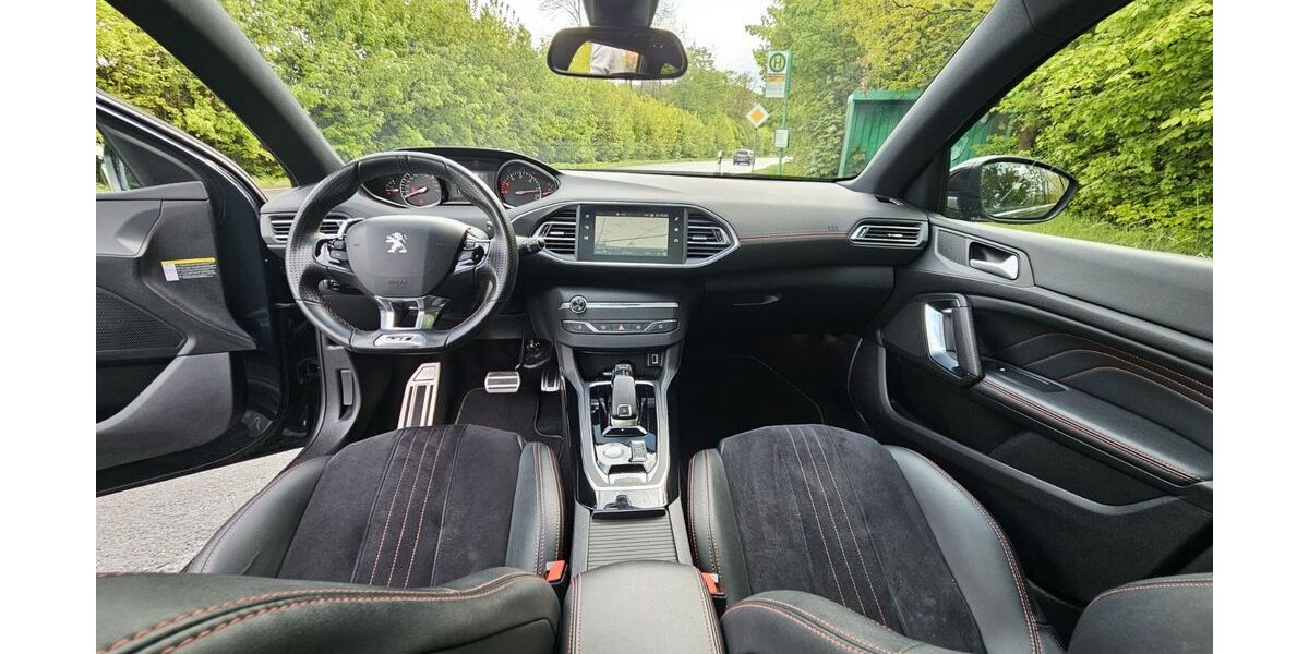 Peugeot 308 128.000 km 12.500 &euro; Oelde 59302