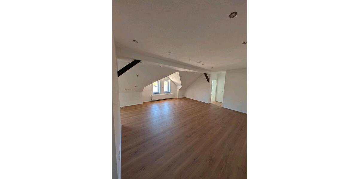 Dachgeschoßwohnung Soest - 4 Zimmer, 100 m&sup2;, 1.450&euro; | Angebot:26326070