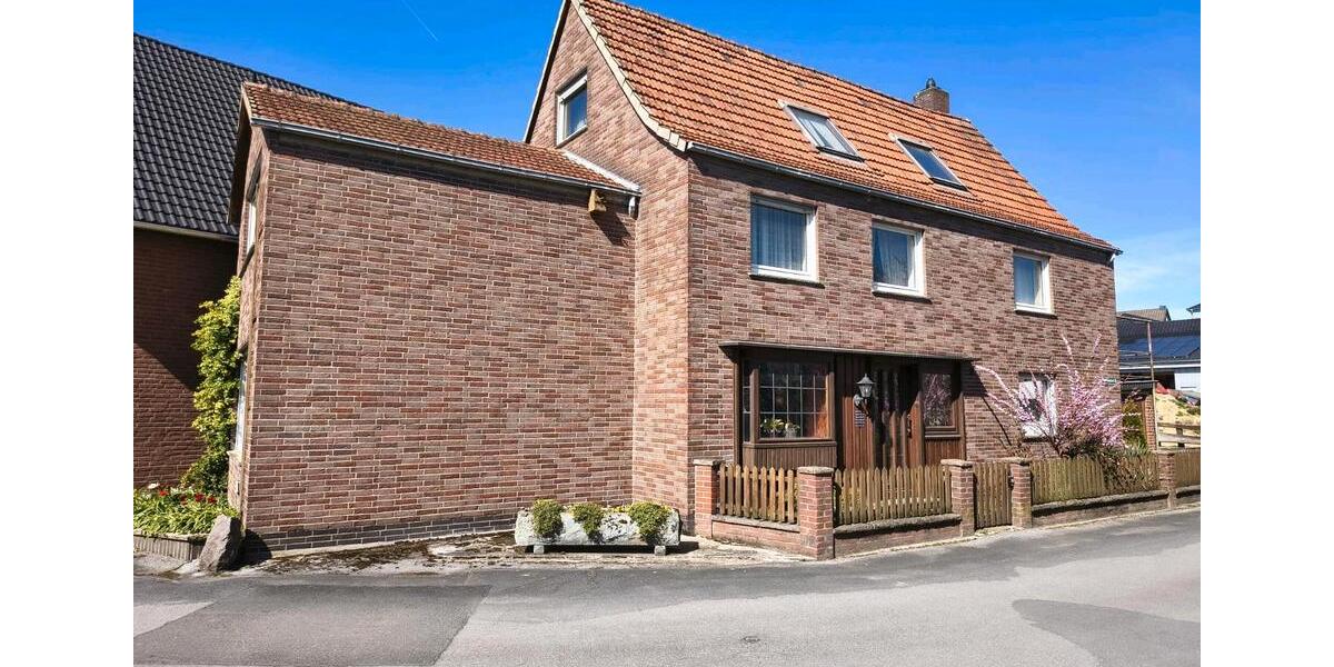 Einfamilienhaus Lippetal - 8 Zimmer, 165 m&sup2;, 159.000&euro; | Angebot:27126219