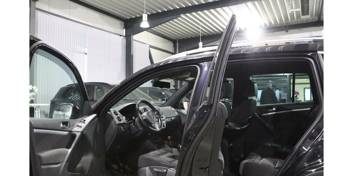 VW Tiguan 2.0 TDI LOUNGE SPORT & STYLE NAVI+KAMERA 149.000 km 13.777 &euro; Hamm 59077