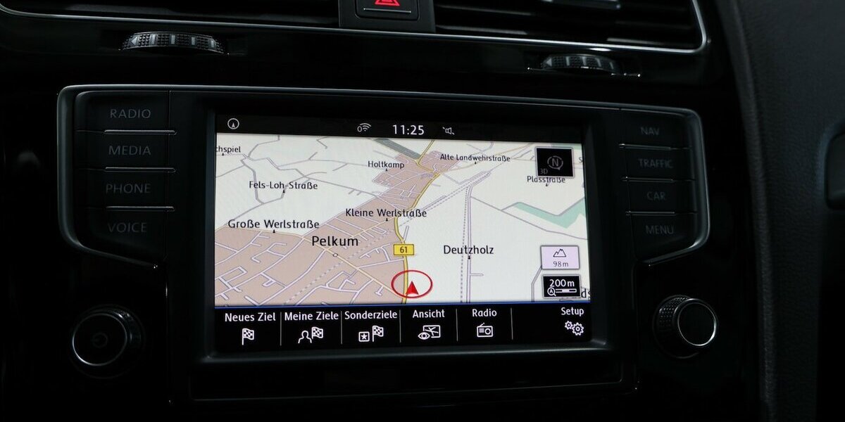 VW Golf VII 1.6 TDI BUSINESS ALLSTAR / NAVI+KAMERA 119.000 km 12.997 &euro; Hamm 59077