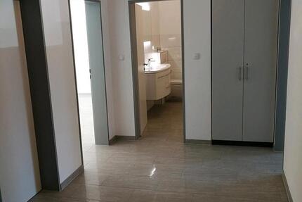 3 ZBK Erdgeschoßwohnung 77 m2 ab 01.07.2025
