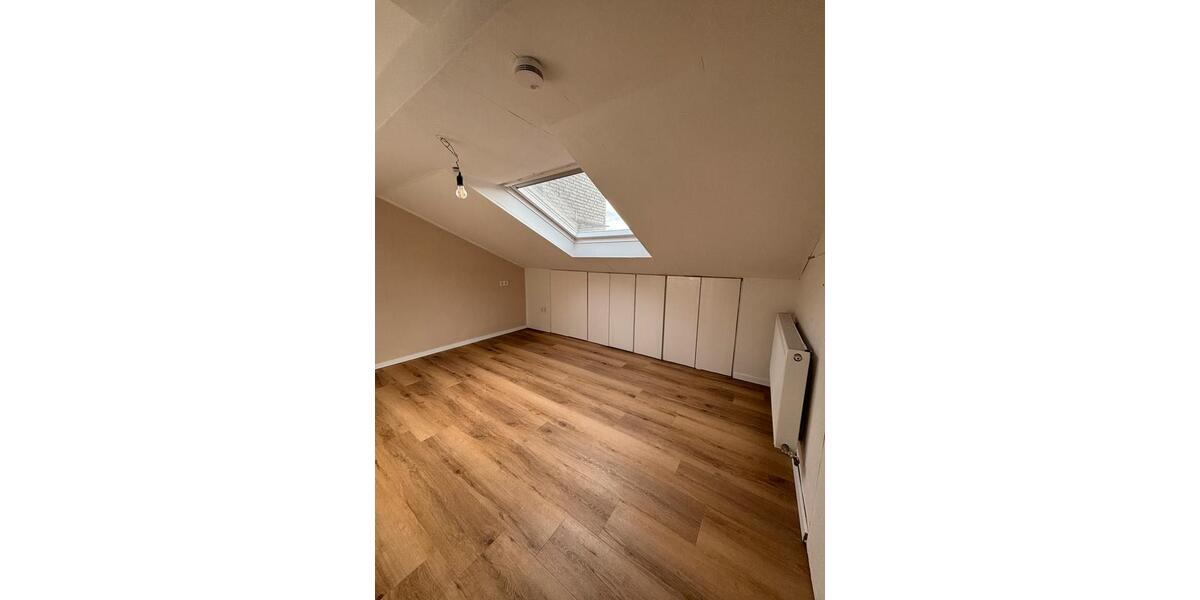 Dachgeschoßwohnung Werne - 3 Zimmer, 600&euro; | Angebot:23703443