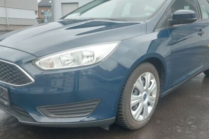 Ford Focus 16.000 km 4.950 &euro; Holzwickede 59439