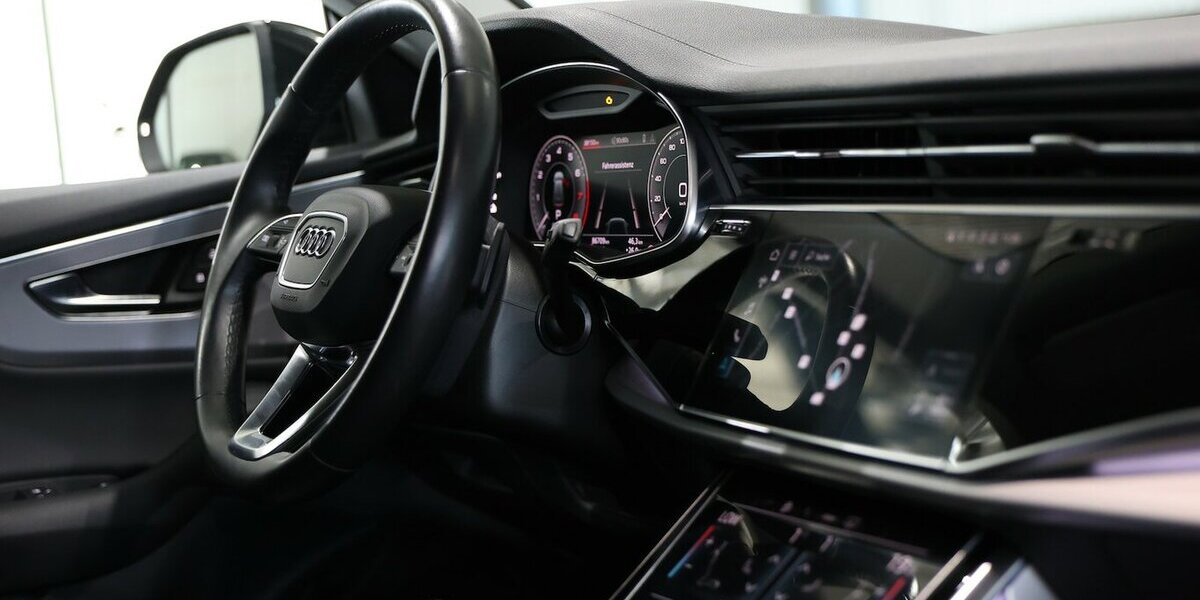 Audi Q8 55 TFSI E Q BUSINESS LUFTFAHRWERK, VOLL-LEDER 86.000 km 47.600 &euro; Hamm 59077
