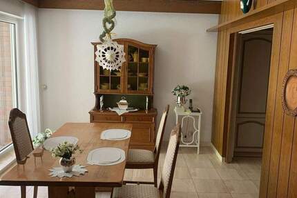 Seniorenwohnung Hainallee, komplett möbliert mit Tiefgarage und Aufzug! 3 zimmer