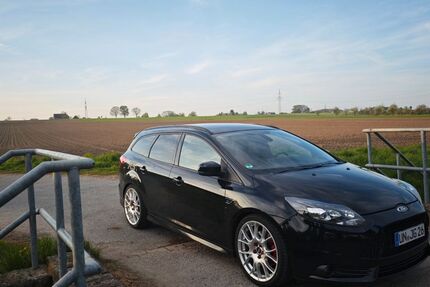 Ford Focus 171.000 km 11.500 &euro; Ahlen 59229