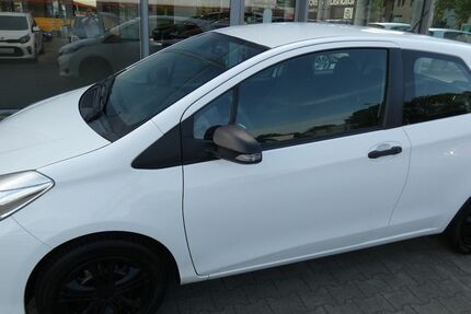 Toyota Yaris 125.000 km 4.790 &euro; Bergkamen 59192