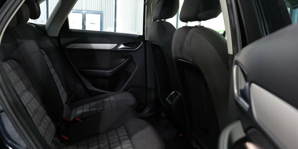 Audi Q3 2.0 TFSI QUATTRO SPORT / NAVI+KAMERA / ALLRAD 97.000 km 14.511 &euro; Hamm 59077