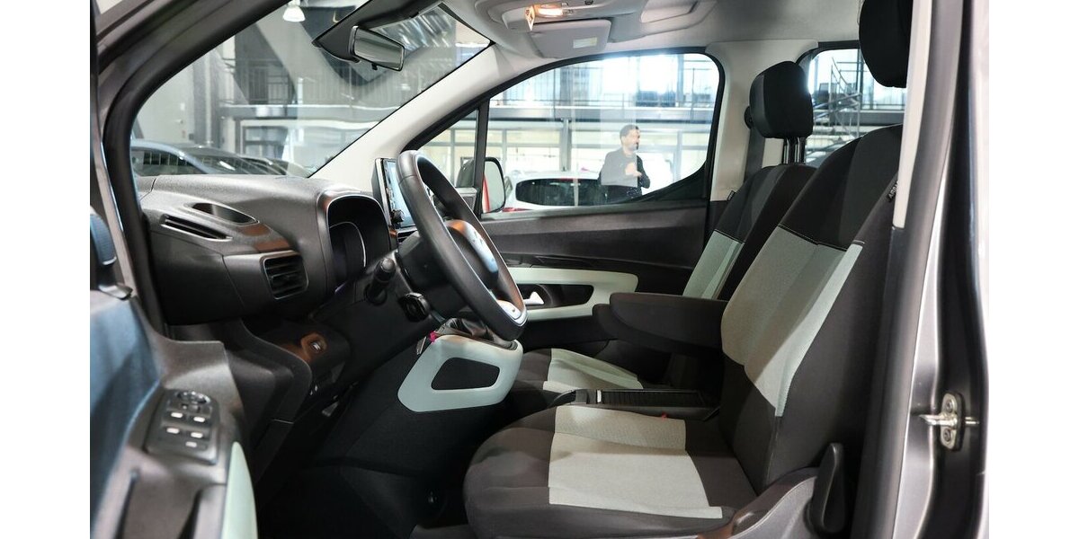 Citroen Berlingo 1.5 BLUE-HDI FEEL XL130 / 7-SITZER / 136.000 km 15.111 &euro; Hamm 59077