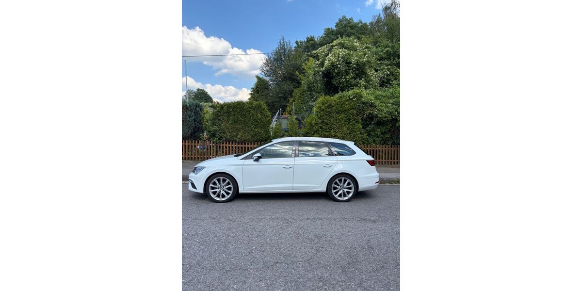 Seat Leon 97.800 km 14.590 &euro; Menden 58710
