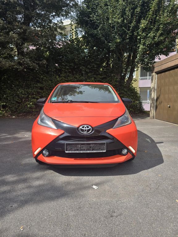 Aygo (X)