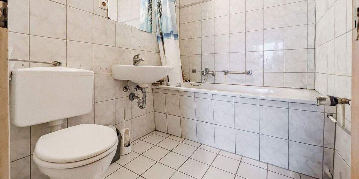 Etagenwohnung Ahlen Innenstadt - 5 Zimmer, 92 m&sup2;, 99.000&euro; | Angebot:24423367