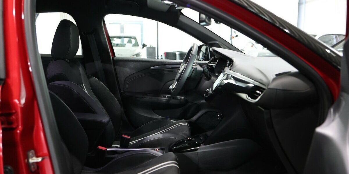 Opel Corsa F T GS-SPORT TECH, RED & BLACK / AUTOMATIK 8.500 km 20.444 &euro; Hamm 59077