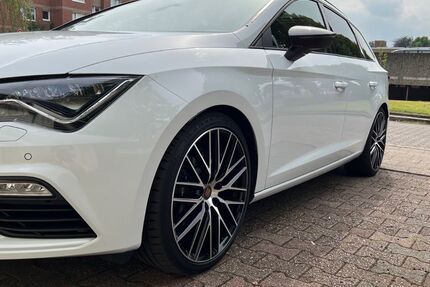 Seat Leon 89.000 km 21.490 &euro; Holzwickede 59439