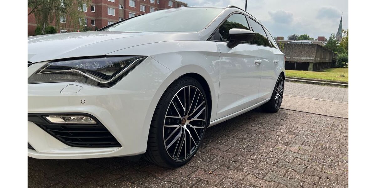 Seat Leon 89.000 km 21.490 &euro; Holzwickede 59439