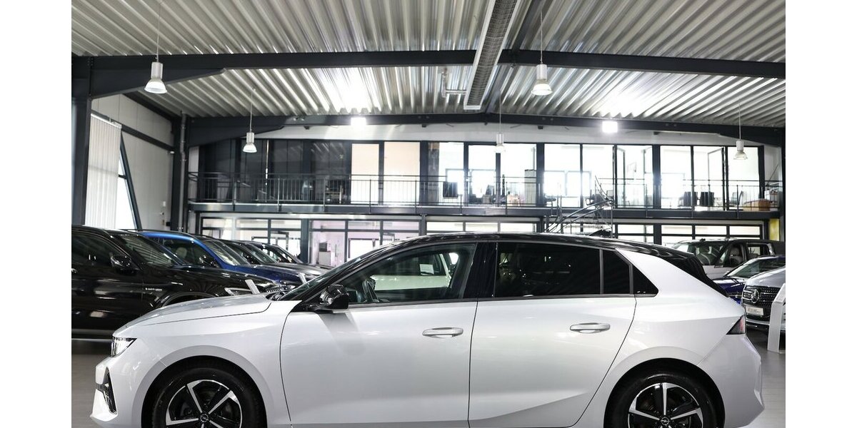 Opel Astra L 1.2 T LIMO GS-SPORT TECH SILVER & BLACK 22.000 km 20.991 &euro; Hamm 59077