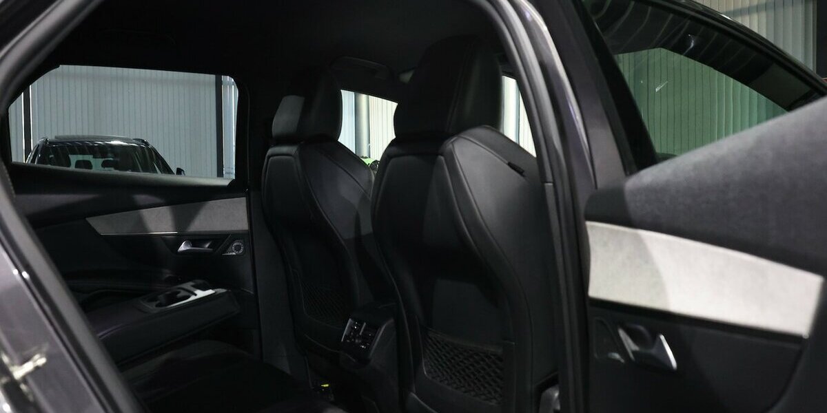 Peugeot 3008 2.0 BLUE-HDI 180 GT-LINE-SPORT / I-COCKPIT 138.000 km 18.777 &euro; Hamm 59077