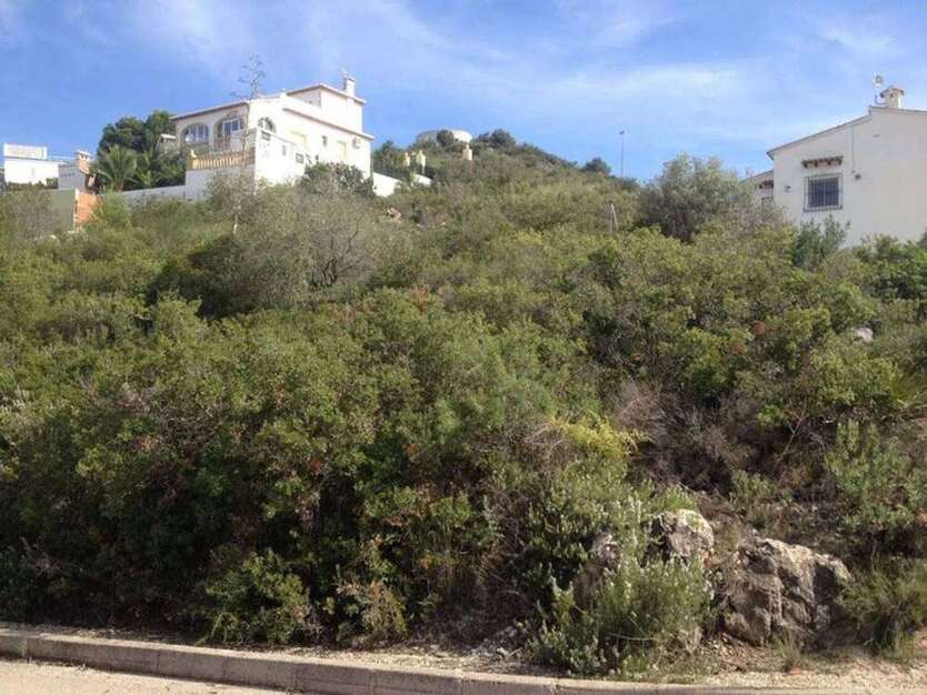 Grundstück zu verkaufen in Oliva 40.000 € 1024 m²