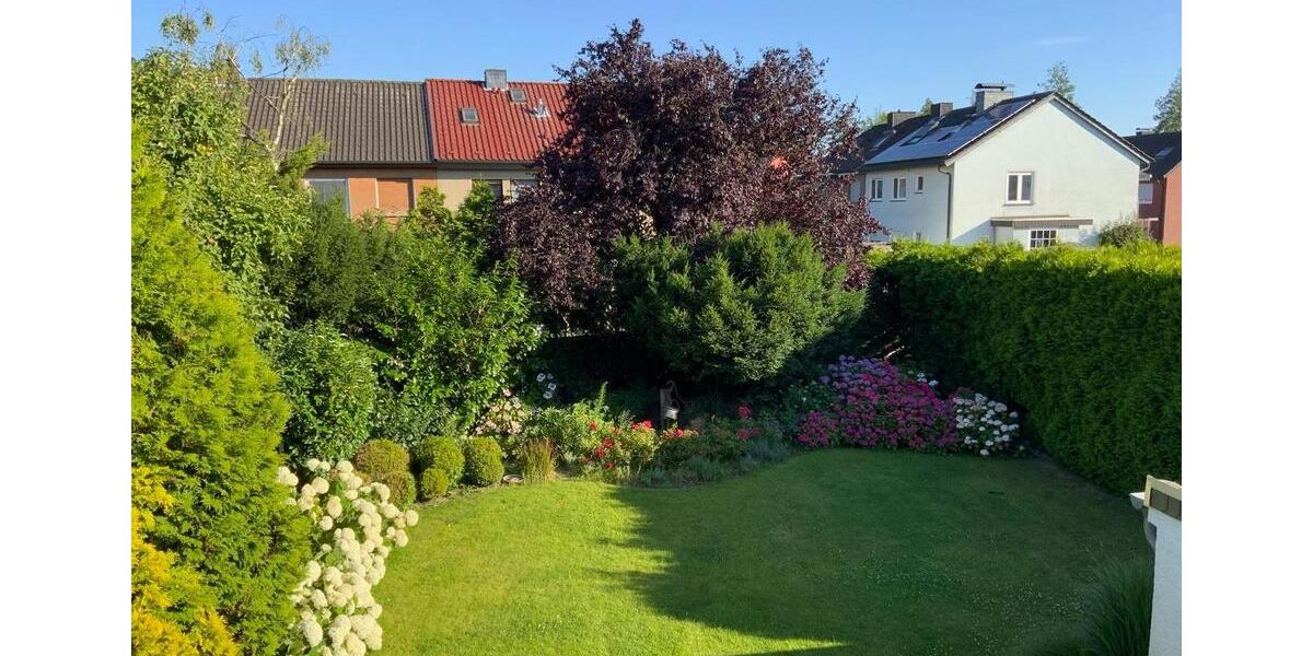 Renovierte 3-Zimmer-Wohnung mit Balkon zu vermieten. zimmer