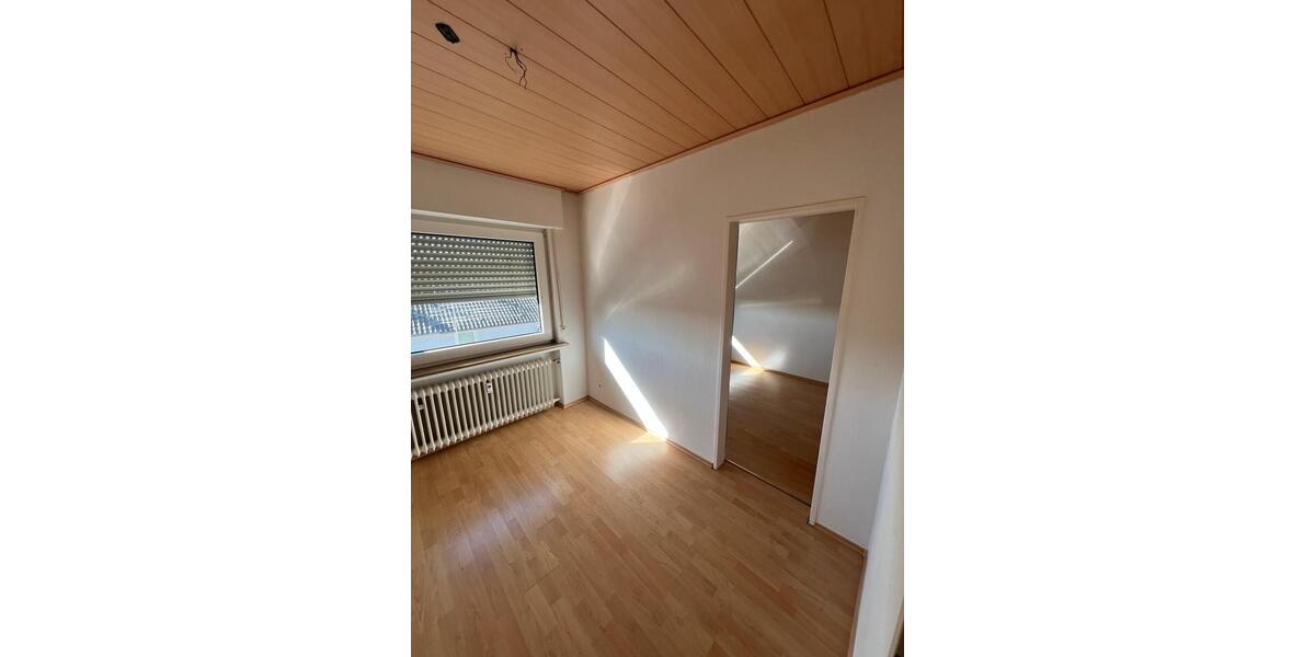 Etagenwohnung Wickede (Ruhr) - 4 Zimmer, 107 m&sup2;, 1.150&euro; | Angebot:26320474