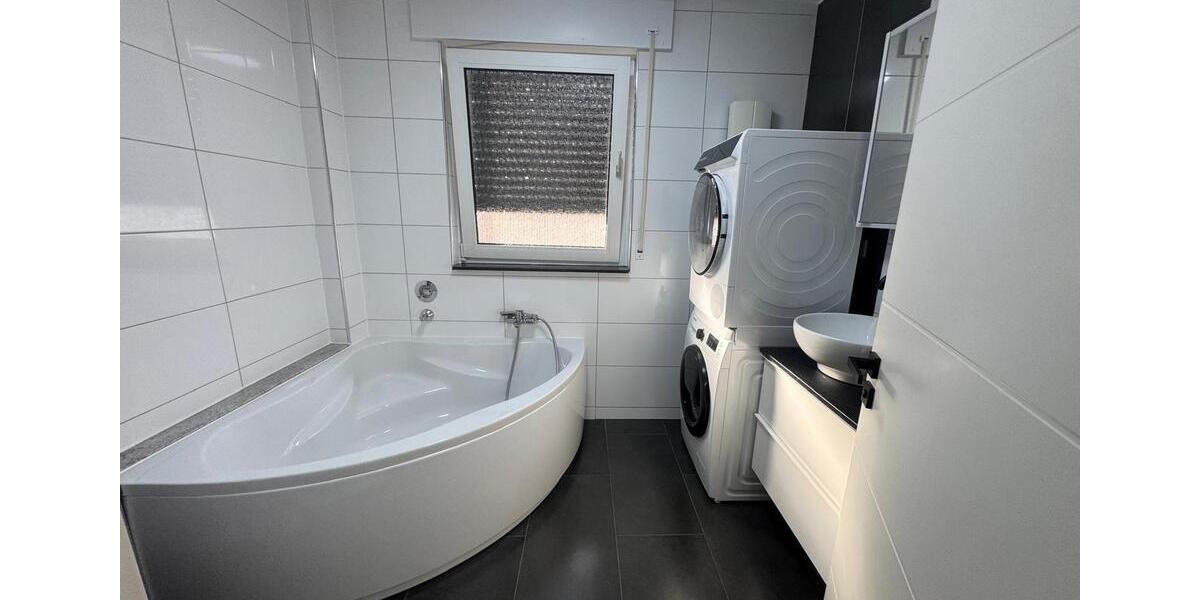 Kernsanierte Traumwohnung mit Balkon und Garage in Hamm-Westen 3.5 zimmer