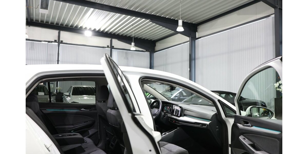 VW Golf VIII 2.0 TDI DSG LIFE IQ / NAVI+KAMERA, LED 53.000 km 22.222 &euro; Hamm 59077