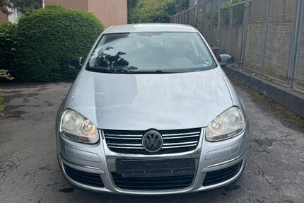 VW Jetta 148.300 km 3.800 € Menden (Sauerland) 58708