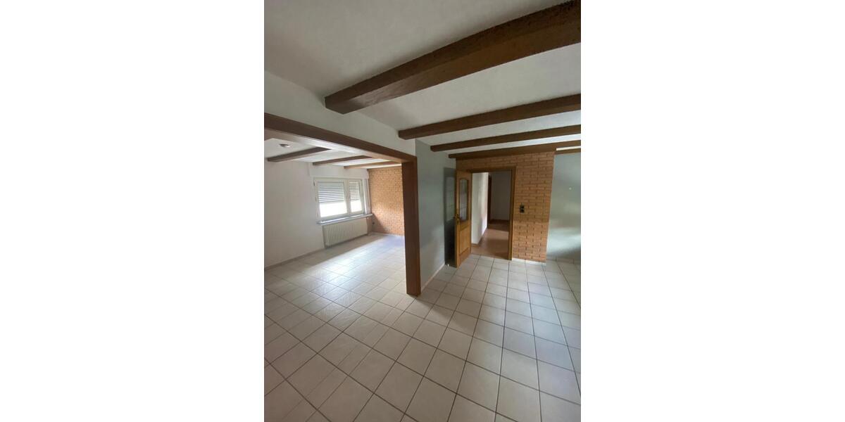 Einfamilienhaus Ense - 8 Zimmer, 208 m&sup2;, 285.000&euro; | Angebot:27226494