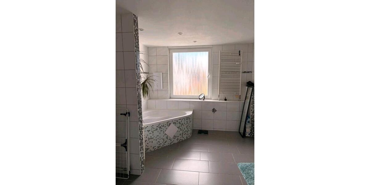 Etagenwohnung Ahlen - 4 Zimmer, 120 m&sup2;, 1.000&euro; | Angebot:26097296