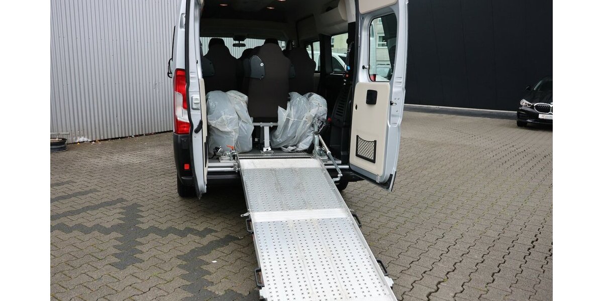 Fiat Ducato 2.3 140 MJT L2H2 / 9-SITZER / ROLLSTUHL 17.000 km 33.777 &euro; Hamm 59077