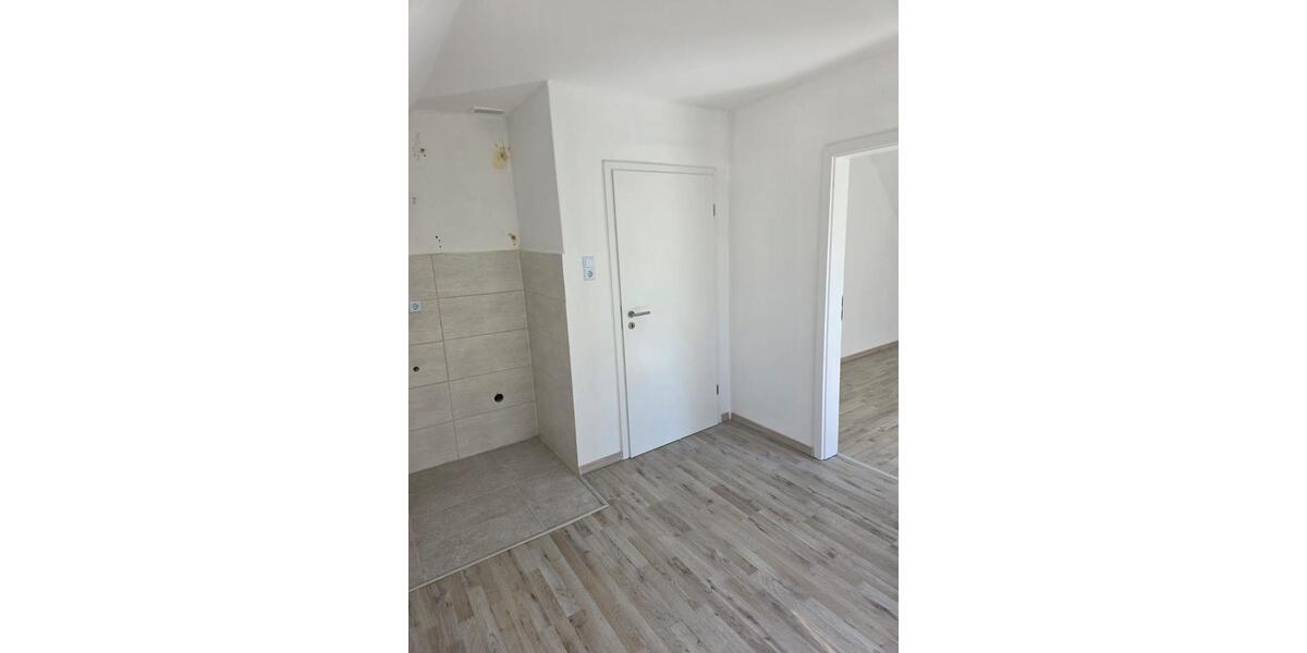 Dachgeschoßwohnung Lünen - 2.5 Zimmer, 50 m&sup2;, 500&euro; | Angebot:26386989
