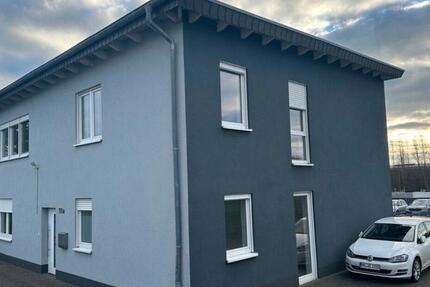 Haus Holzwickede - 5 Zimmer, 200 m&sup2;, 1.600&euro; | Angebot:25352181