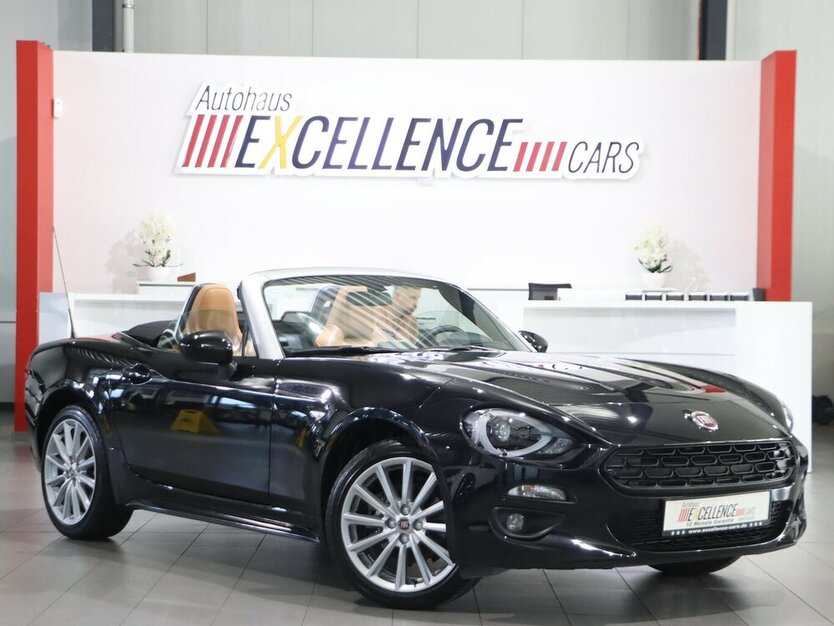 124 Spider LUSSO BLACK & BROWN / LED,NAVI+KAMERA