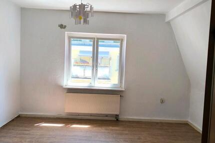 Iserlohn 4 Zimmer 2..OG ab sofort zu vermieten.