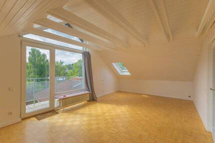 Menden Zentrumsnah - Moderne Mietwohnung im DG mit Balkon, Stellplatz und Küche