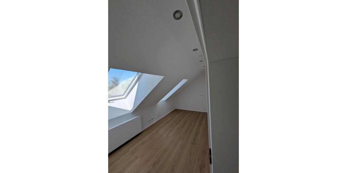 Dachgeschoßwohnung Soest - 4 Zimmer, 100 m&sup2;, 1.450&euro; | Angebot:26326070