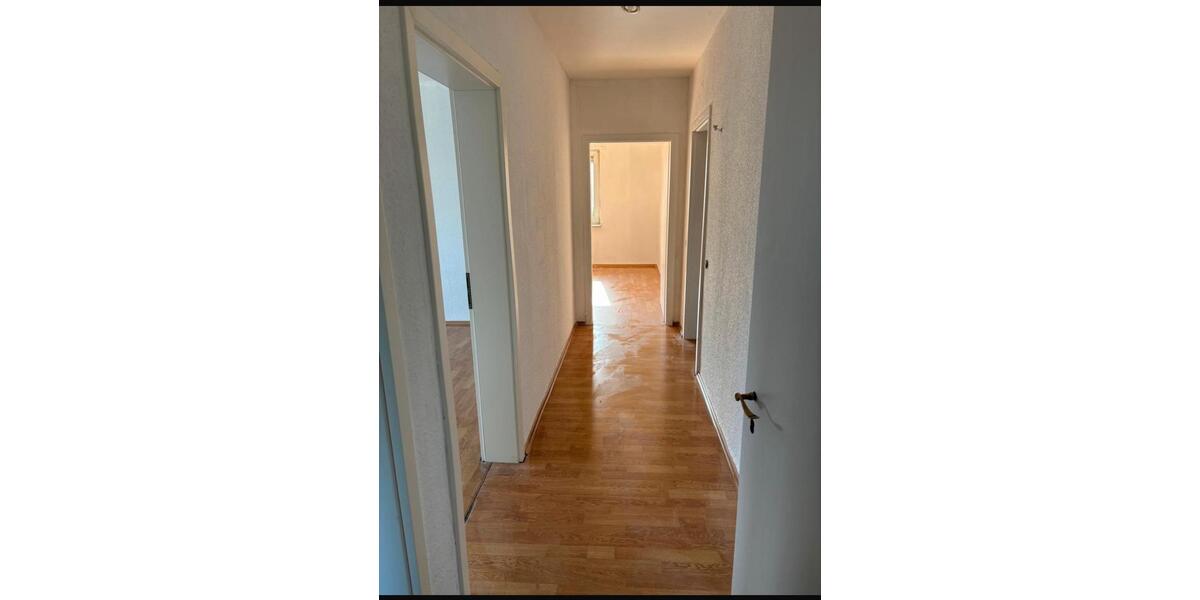 5-Zimmer-Wohnung mit Balkon | 95 mª | Dolberg | Ab 01.02. 5 zimmer