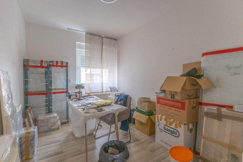 Menden Lendringsen – Renovierte Wohnung im 1.OG eines 5 FMH mit Südbalkon 3 zimmer