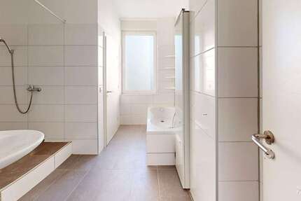 Großzügige 3,5-Zimmer-Eigentumswohnung mit Dachterrassen-Zugang und 2 Stellplätzen in HammHerringen 3.5 zimmer