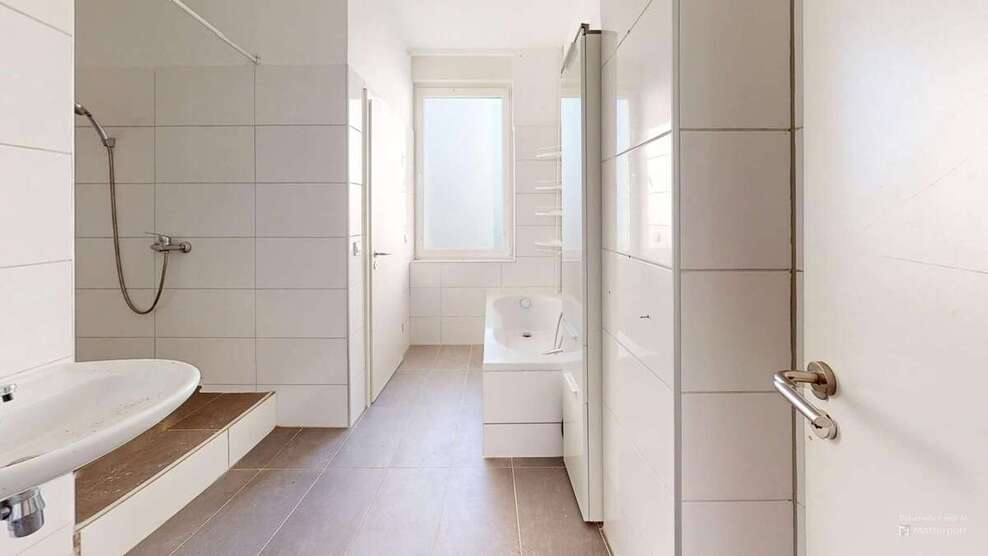 Großzügige 3,5-Zimmer-Eigentumswohnung mit Dachterrassen-Zugang und 2 Stellplätzen in HammHerringen 3.5 zimmer