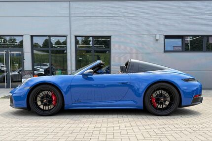 Porsche 992 8.050 km 192.900 &euro; Holzwickede 59439