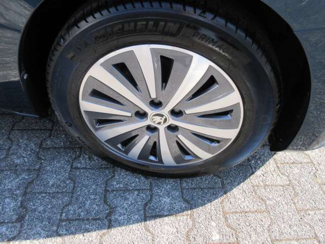 Skoda Superb Style 1.4 eHybrid DSG NAVI AHK STANDHEIZUNG 131.689 km 16.988 &euro; Bergkamen 59192