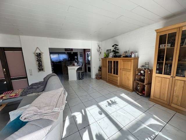 Haus zum Kaufen in Holzwickede 295.000 € 165 m²