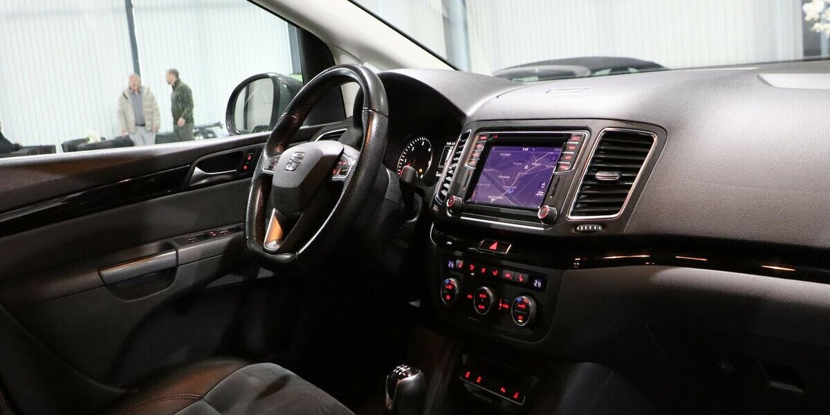 Seat Alhambra 2.0 TDI FR-LINE SPORT / 7-SITZER, XENON 149.000 km 20.444 &euro; Hamm 59077