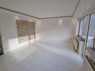 Menden Lendringsen – Renovierte Wohnung im 1.OG eines 5 FMH mit Südbalkon 3 zimmer
