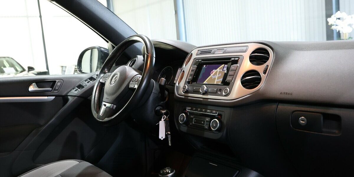 VW Tiguan 2.0 TDI LIFE-PLUS 1.HAND, PANORAMA, XENON 90.000 km 13.777 &euro; Hamm 59077