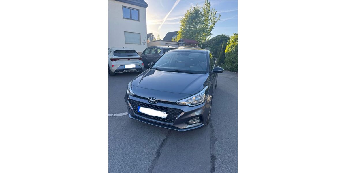 Hyundai i20 58.000 km 13.300 &euro; Holzwickede 59439