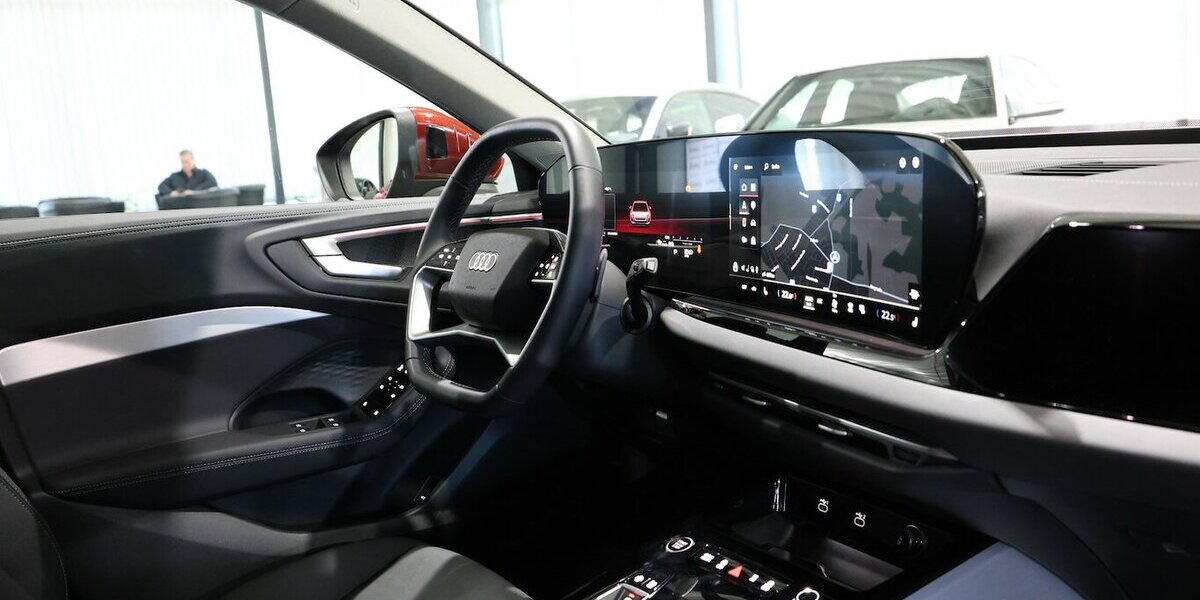 Audi A5 Avant TFSI TECH-PLUS / TOLLES FAHRZEUG / 11.000 km 42.444 &euro; Hamm 59077